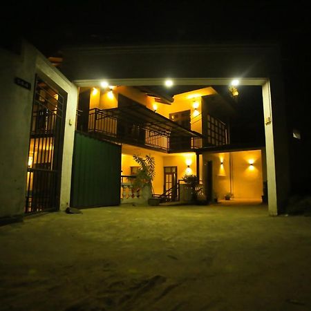 Kandyan Fo Rest Exterior foto
