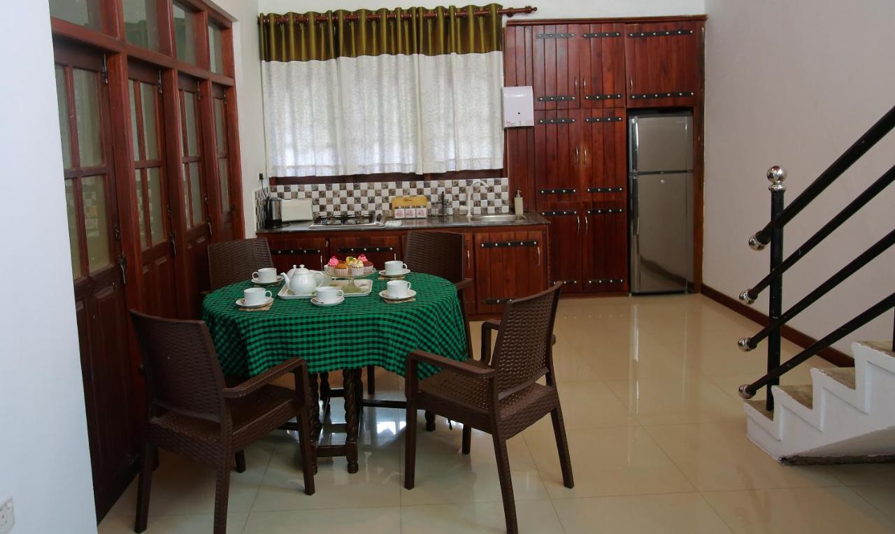 Kandyan Fo Rest Exterior foto