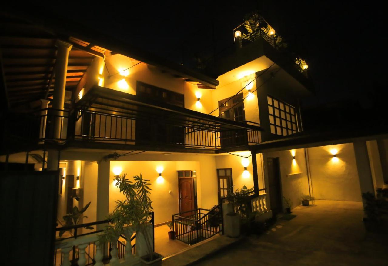 Kandyan Fo Rest Exterior foto