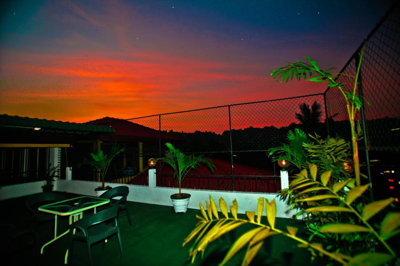 Kandyan Fo Rest Exterior foto